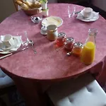 Panzió La Vieille Tour