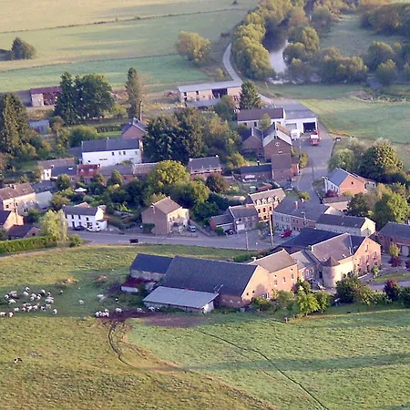 La Vieille Tour Bed & Breakfast Hotton