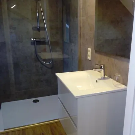 Panzió La Vieille Tour