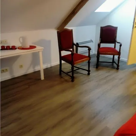 La Vieille Tour Bed & Breakfast Hotton