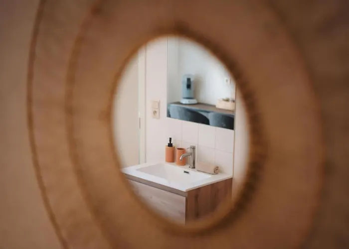 La Vieille Tour Отон