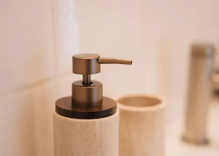 La Vieille Tour 3* Отон